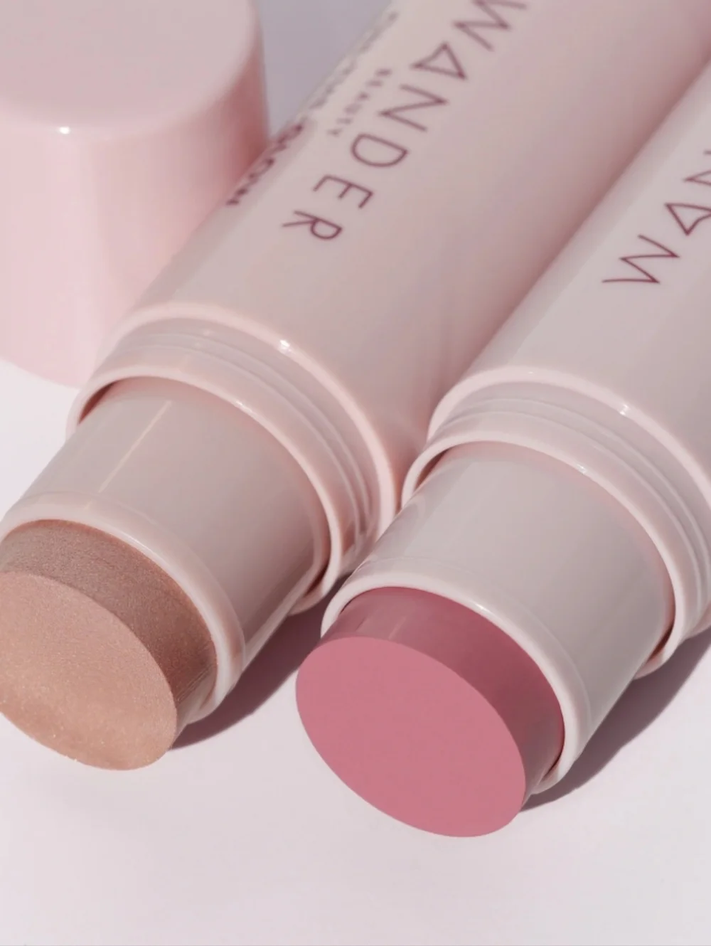 Wander Beauty On The Glow‎ Blush And Illuminator NIB Coral Rose